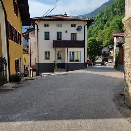Dom wakacyjny Hisa Nad Reko Baca Most na Soči